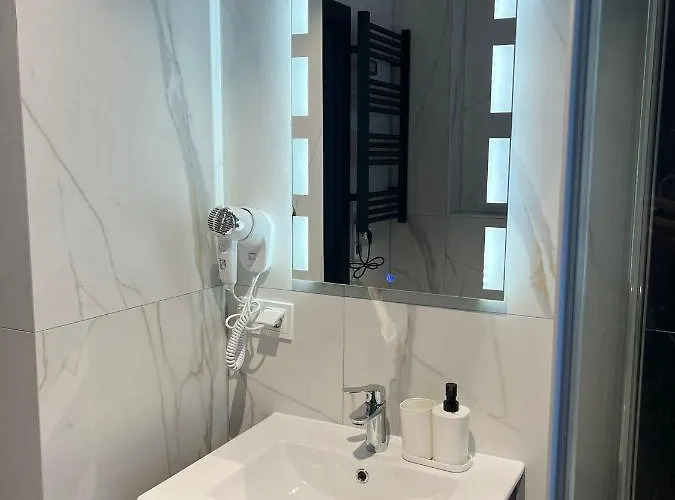 Season Klimatyzowany Dom Przy Szlaku Z Prywatnym Tarasem I Widokiem Na Góry Orlickie - Sudety Sauna&jacuzzi, Skalne *