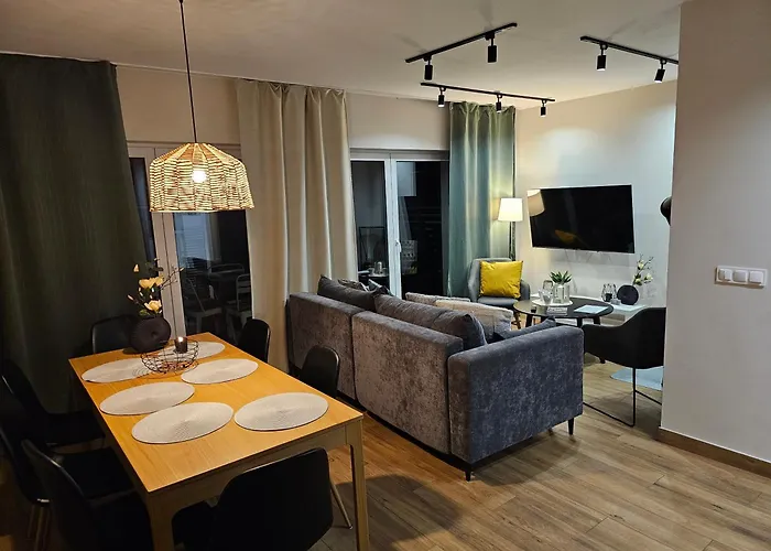 Season Klimat - Dom Przy Szlaku Z Prywatnym Tarasem I Widokiem Na Gory Orlickie - Sudety Sauna&jacuzzi, Skalne Miasto, 4km Do Zieleniec Arena Lasowka